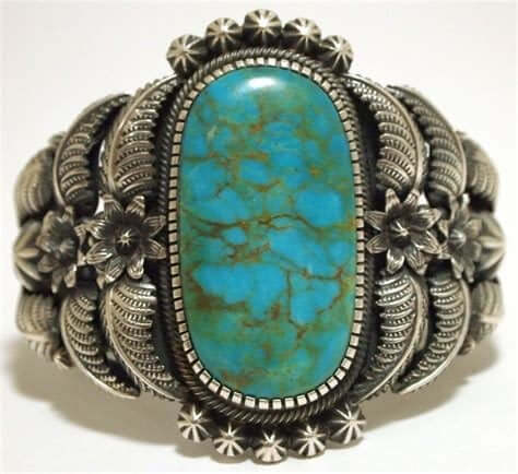 Read more about the article Best home remedies for cleaning silver