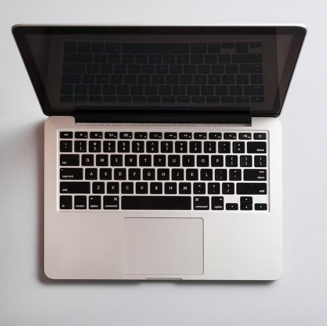 bisagra de portátil reparación en Valencia