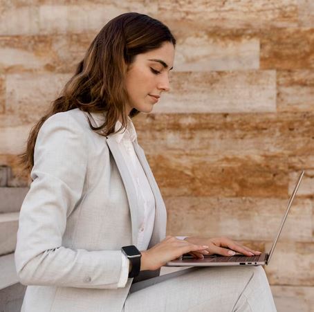 donde reparar pantalla portátil Fujitsu en Valencia