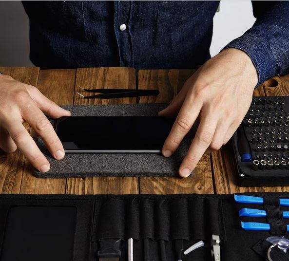 no se escucha por el micrófono del móvil