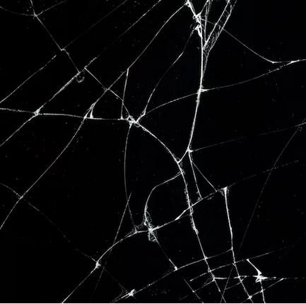 pantalla de móvil rota