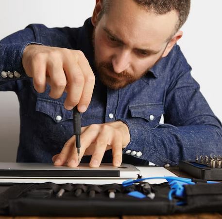 reparar pantalla de portátil Toshiba Satellite